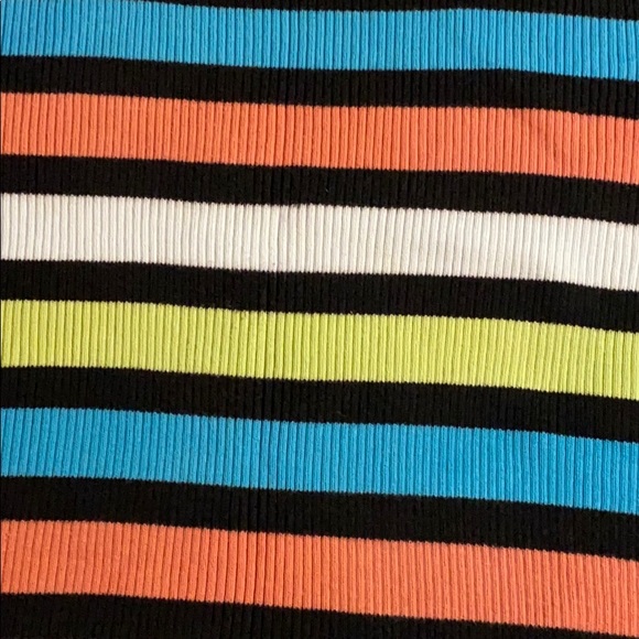 Short sleeved sweater, women’s size 12/14 - Picture 2 of 3